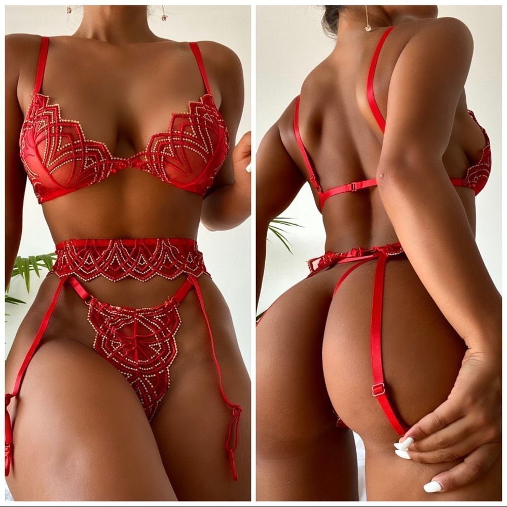 ❤️NEW Gold desired underwire lingerie set